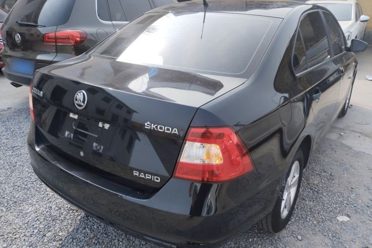 Used Skoda Rapid 2015 1.6L Manual Le Xuan Model Rear Right 45 Deg