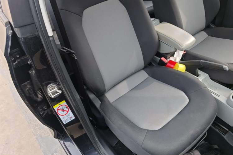 Used Skoda Rapid 2015 1.4L Manual Enjoyment Model Right Front Seat