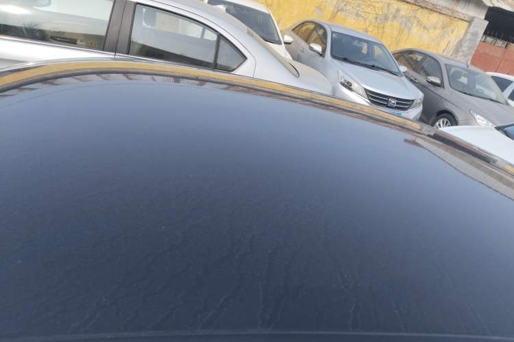 Used Skoda Rapid 2015 1.6L Manual Le Xuan Model Roof