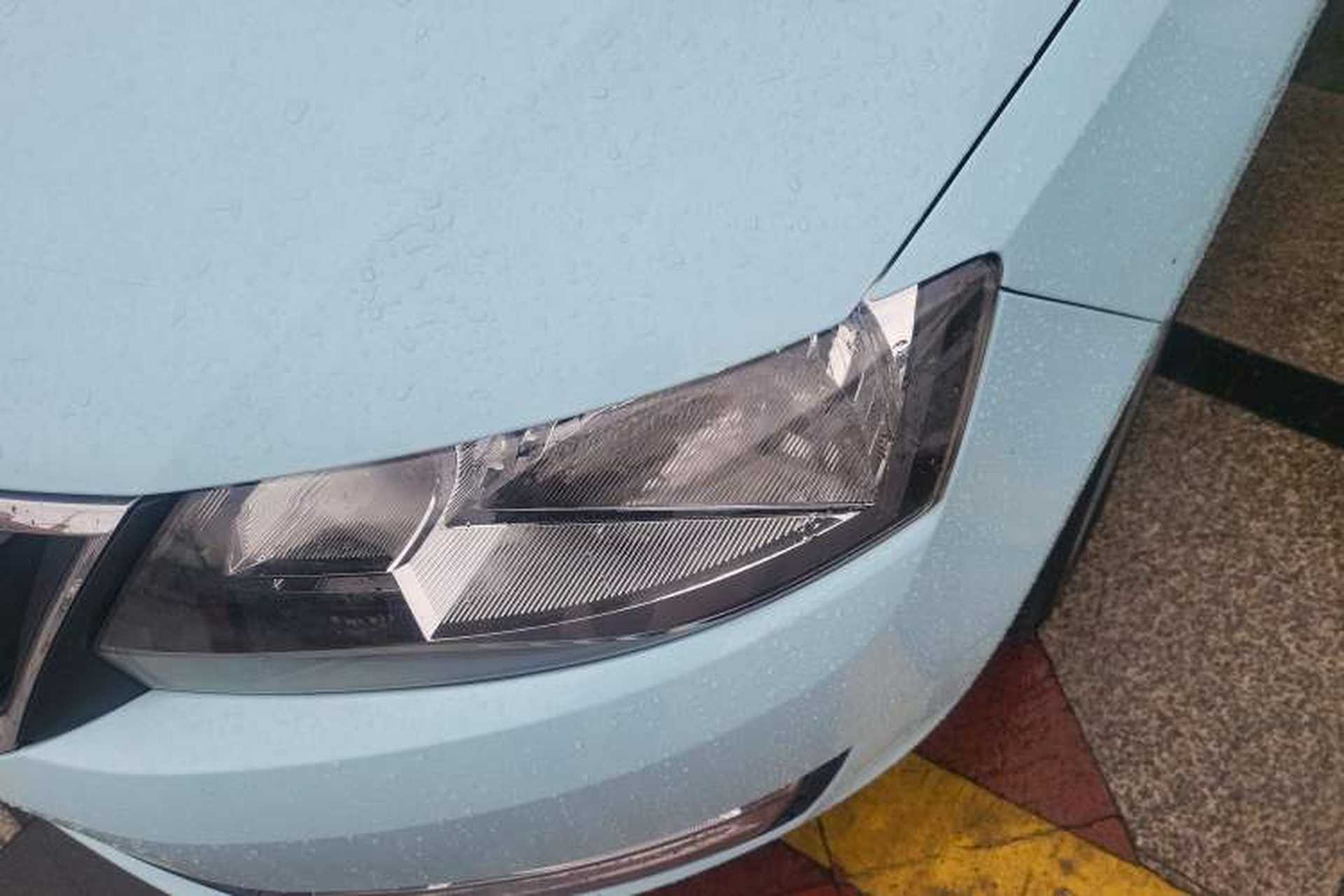 Used Skoda Rapid 2015 1.6L Automatic Smart Selection Model Left Front Headlight