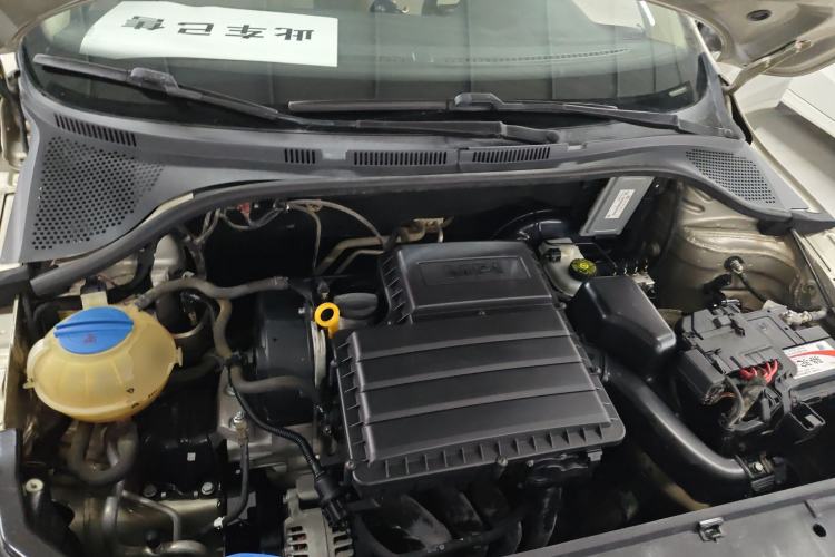 Used Skoda Rapid 2015 1.6L Manual Smart Selection Model Engine Bay