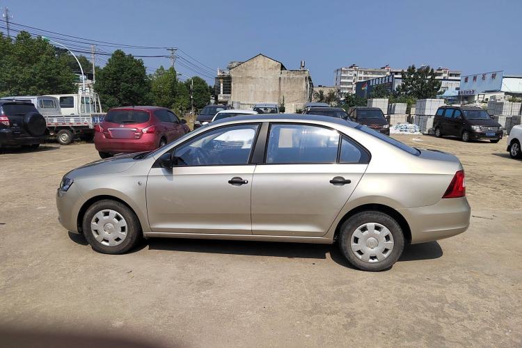 Used Skoda Rapid 2015 1.6L Manual Le Xuan Model Exterior 5
