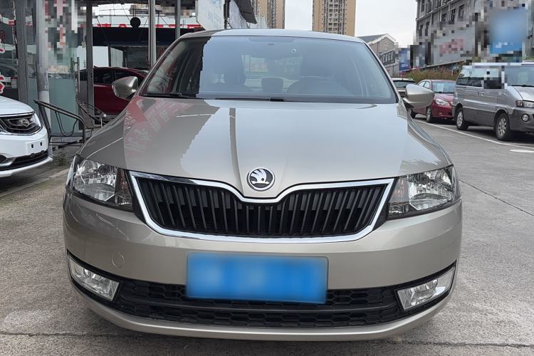 Used Skoda Rapid 2015 1.6L Automatic Smart Selection Model Front