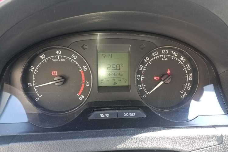 Used Skoda Rapid 2015 1.4L Manual Enjoyment Model Instrument Cluster
