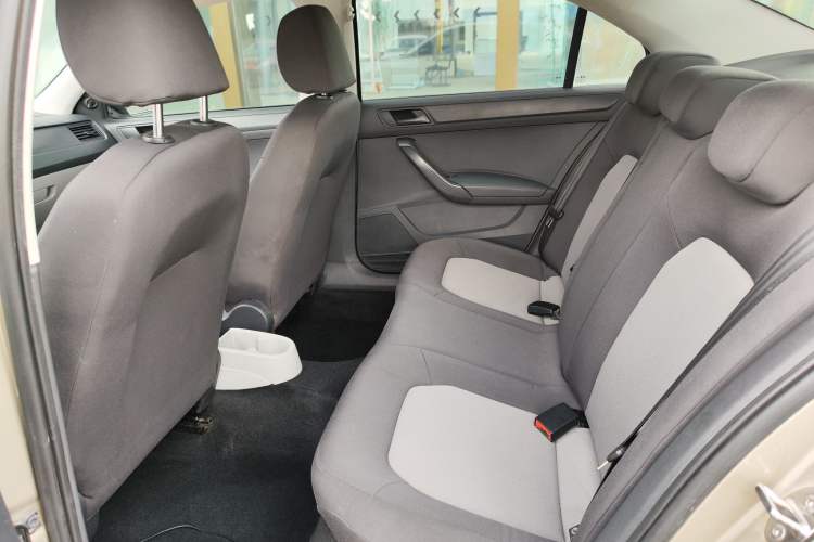 Used Skoda Rapid 2015 1.4L Manual Enjoyment Model Interior 3