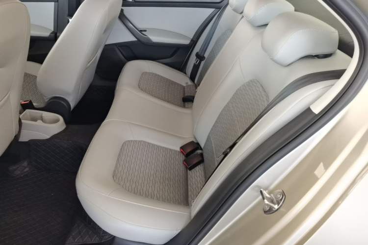 Used Skoda Rapid 2015 1.6L Automatic Smart Selection Model Left Rear Seat