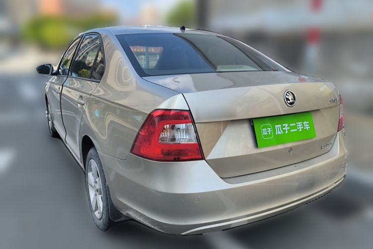 Used Skoda Rapid 2015 1.6L Automatic Smart Selection Model Rear Left 45 Deg