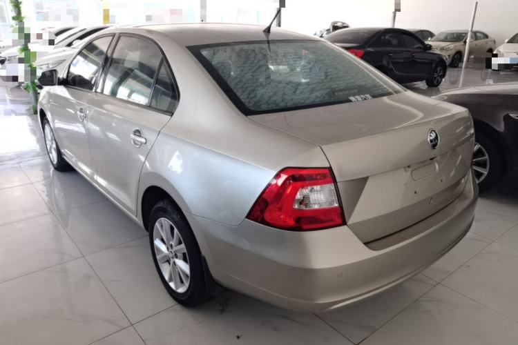 Used Skoda Rapid 2015 1.6L Automatic Smart Selection Model Rear Left 45 Deg