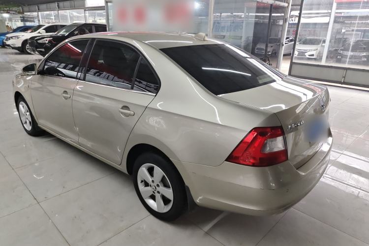 Used Skoda Rapid 2015 1.6L Manual Smart Selection Model Rear Left 45 Deg
