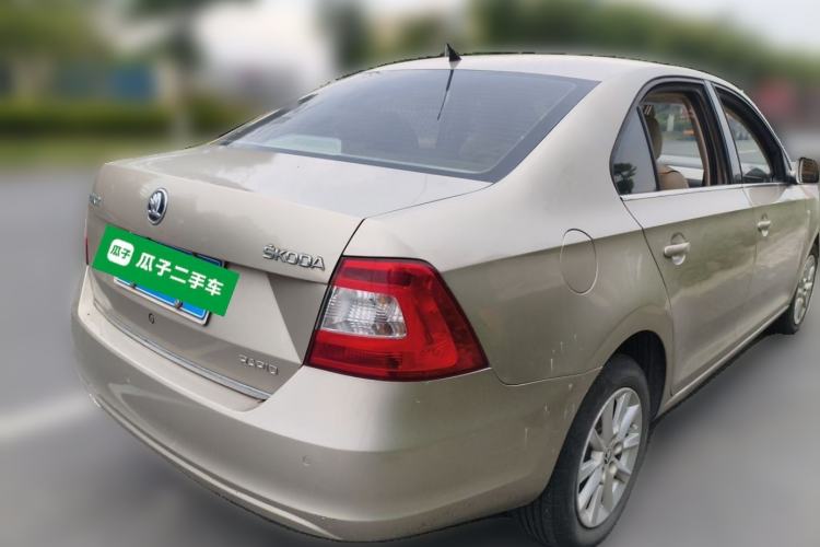 Used Skoda Rapid 2015 1.6L Manual Preferred Model Rear Right 45 Deg