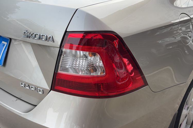 Used Skoda Rapid 2015 1.6L Automatic Smart Selection Model Right Rear Taillight