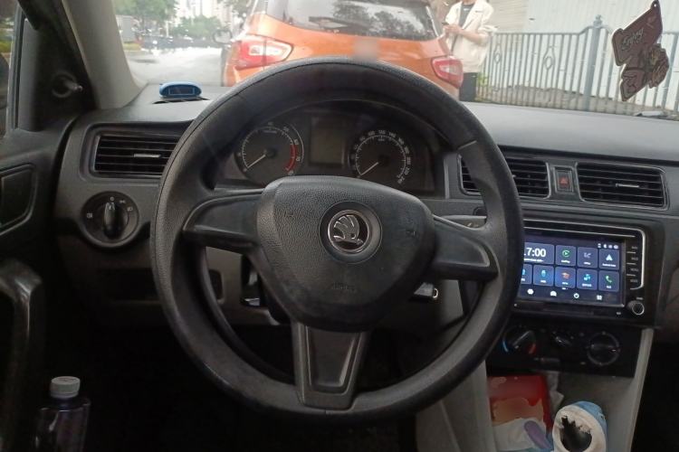Used Skoda Rapid 2015 1.6L Automatic Enjoyment Selection Model Steering Wheel