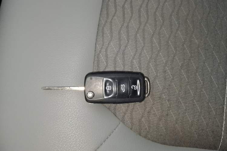 Used Skoda Rapid 2015 1.6L Automatic Smart Selection Model Vehicle Key