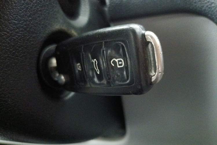 Used Skoda Rapid 2015 1.6L Automatic Enjoyment Selection Model Vehicle Key