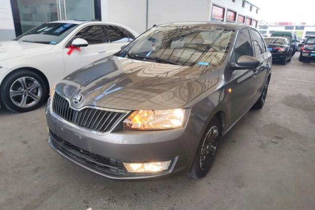Used Skoda Rapid 2015 1.6L Automatic Smart Selection Model