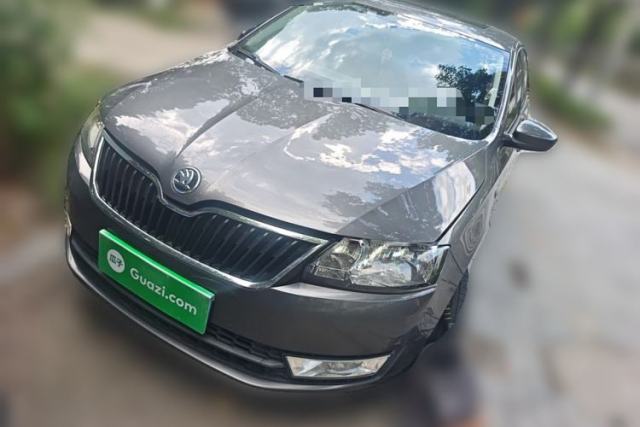Used Skoda Rapid 2015 1.6L Automatic Smart Selection Model
