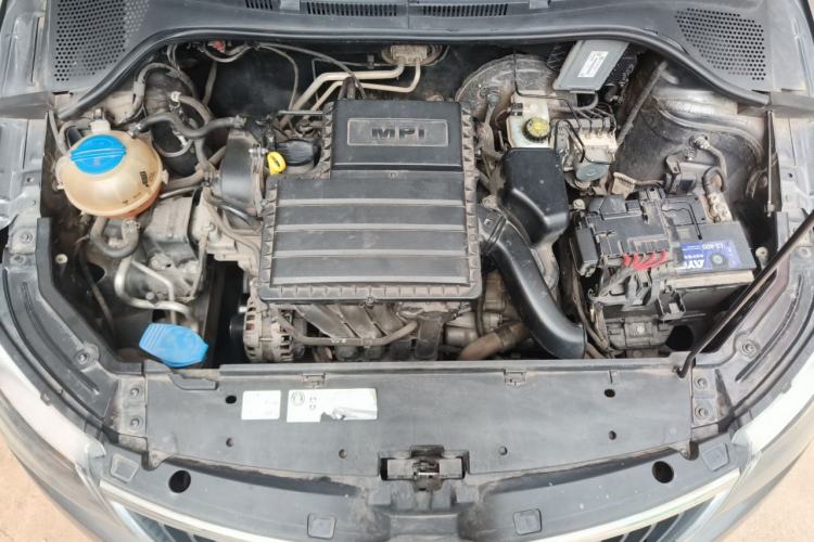 Used Skoda Rapid 2015 1.6L Manual Le Xuan Model Engine Bay