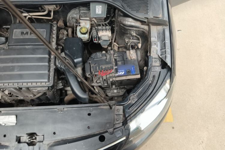 Used Skoda Rapid 2015 1.6L Manual Le Xuan Model Engine Bay Left