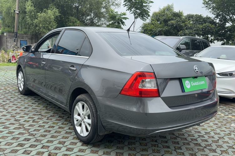 Used Skoda Rapid 2015 1.6L Automatic Smart Selection Model Exterior 1