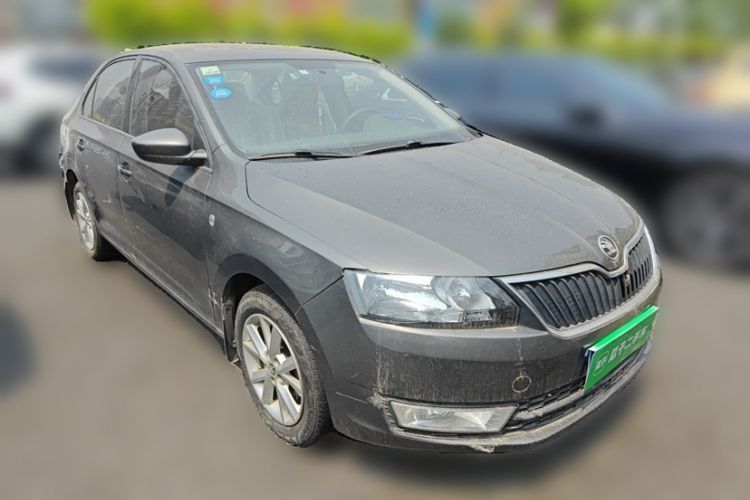 Used Skoda Rapid 2015 1.6L Automatic Smart Selection Model Exterior 2