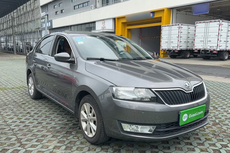 Used Skoda Rapid 2015 1.6L Automatic Smart Selection Model Exterior 2
