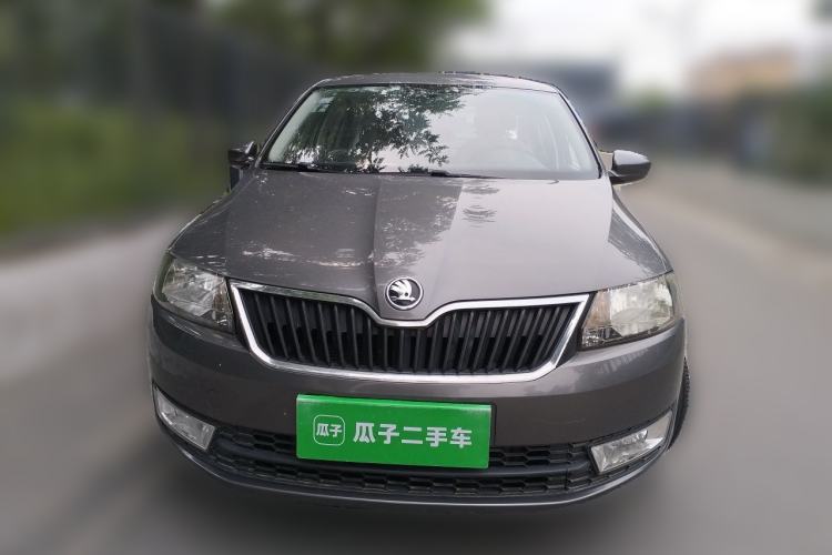 Used Skoda Rapid 2015 1.6L Automatic Smart Selection Model Front