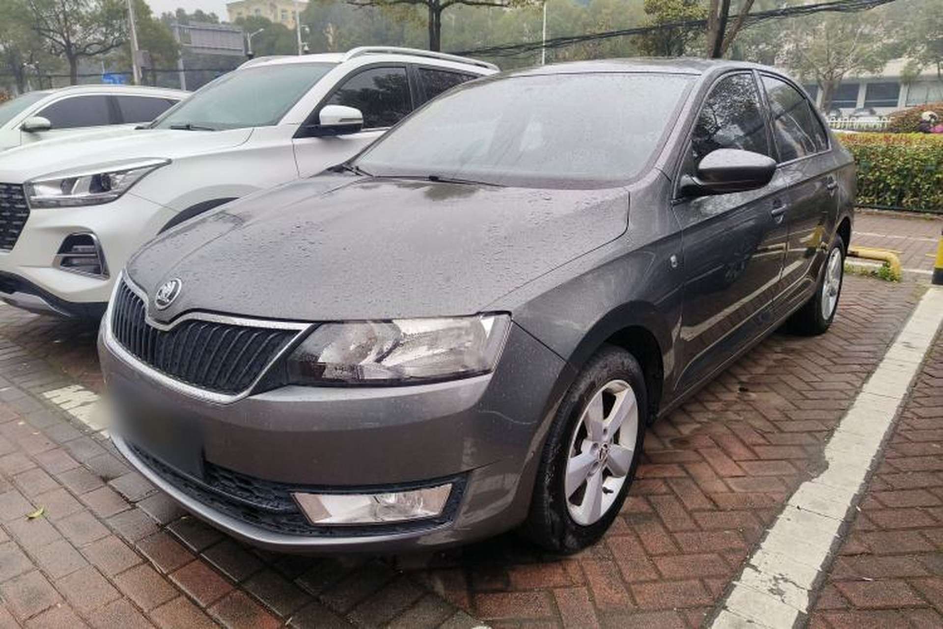 Used Skoda Rapid 2015 1.6L Automatic Smart Selection Model Front Left 45 Deg