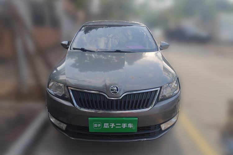 Used Skoda Rapid 2015 1.6L Automatic Smart Selection Model Front