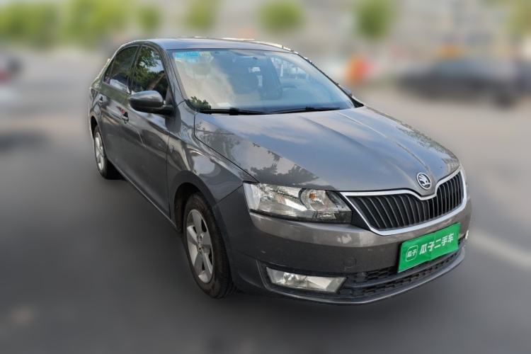Used Skoda Rapid 2015 1.6L Manual Smart Selection Model Front Right 45 Deg