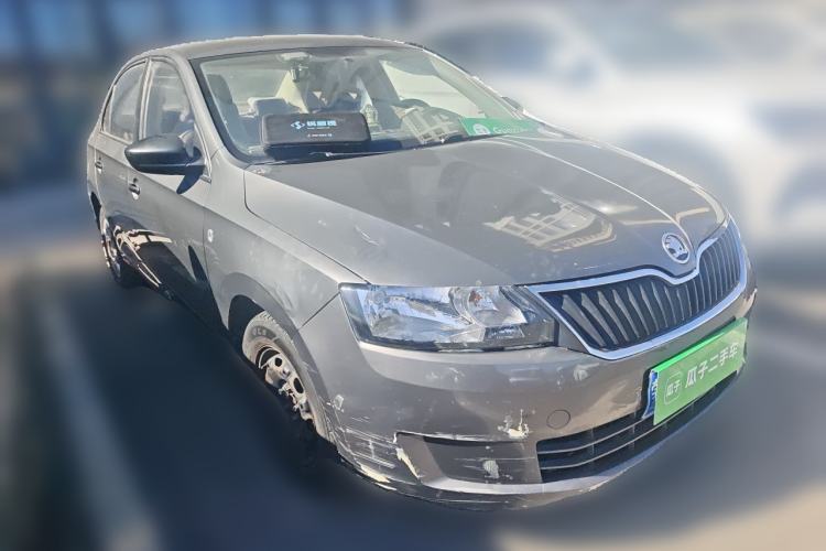 Used Skoda Rapid 2015 1.4L Manual Enjoyment Model Front Right 45 Deg