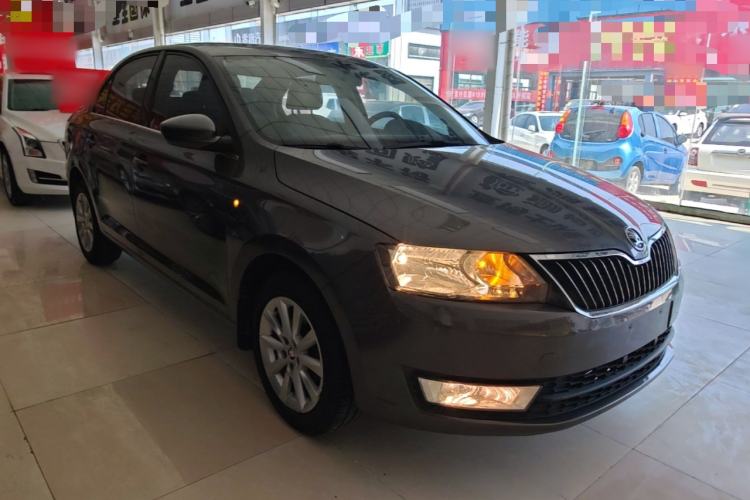 Used Skoda Rapid 2015 1.6L Automatic Preferred Model Front Right 45 Deg