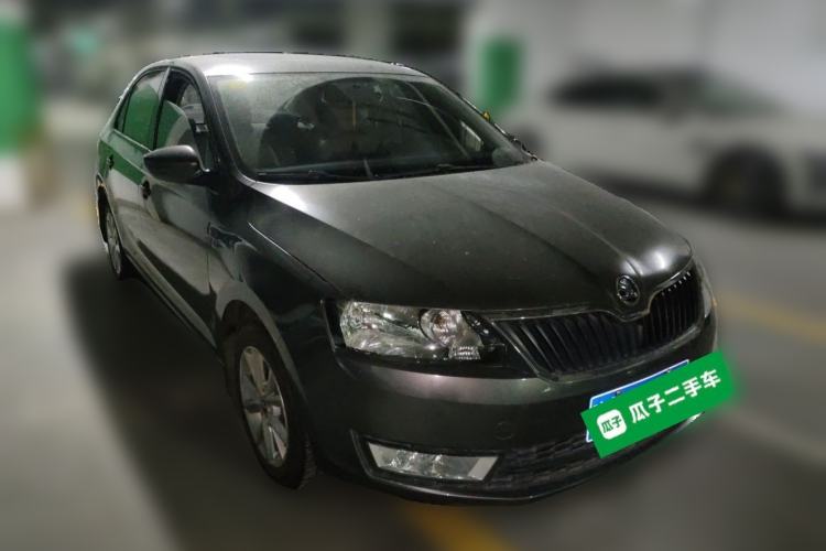 Used Skoda Rapid 2015 1.6L Manual Smart Selection Model Front Right 45 Deg