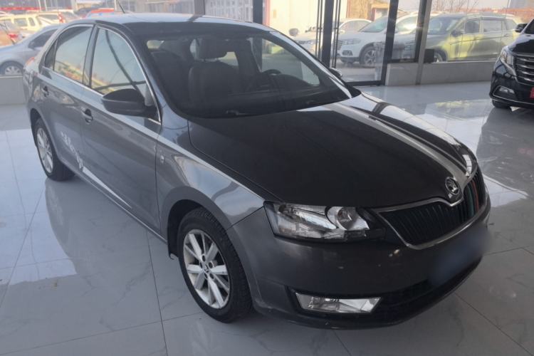 Used Skoda Rapid 2015 1.6L Manual Smart Selection Model Front Right 45 Deg