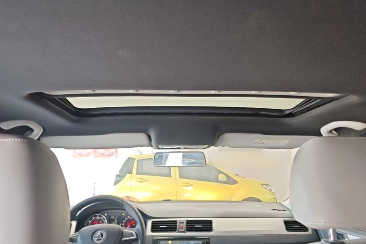 Used Skoda Rapid 2015 1.6L Automatic Preferred Model Headliner