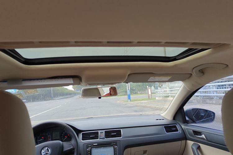 Used Skoda Rapid 2015 1.6L Automatic Smart Selection Model Headliner