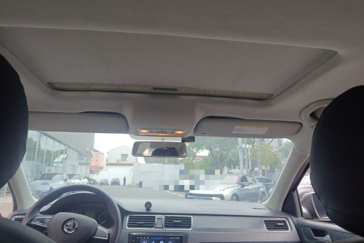 Used Skoda Rapid 2015 1.6L Automatic Smart Selection Model Headliner