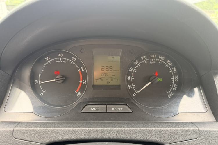 Used Skoda Rapid 2015 1.6L Automatic Smart Selection Model Instrument Cluster