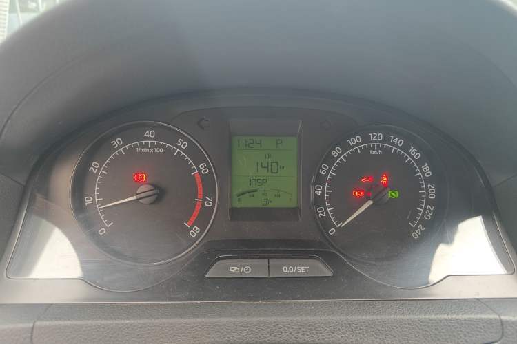 Used Skoda Rapid 2015 1.6L Automatic Smart Selection Model Instrument Cluster