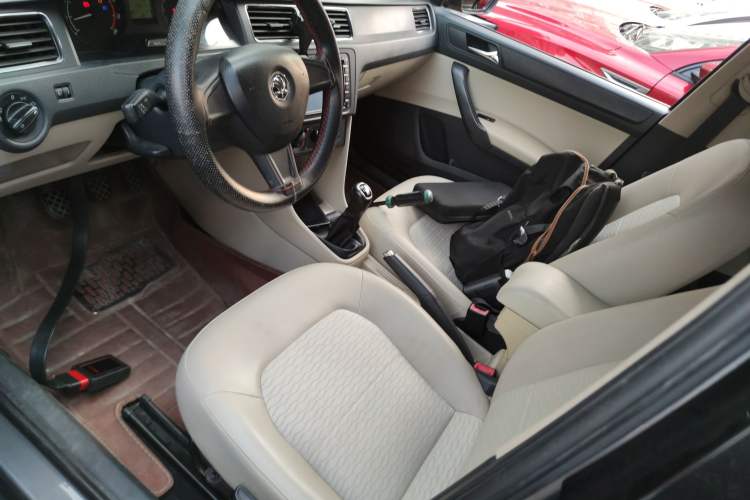 Used Skoda Rapid 2015 1.6L Manual Smart Selection Model Left Front Seat