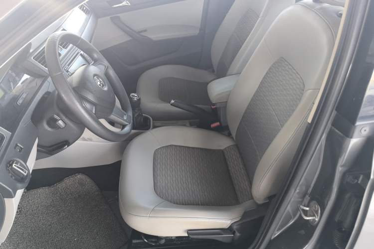 Used Skoda Rapid 2015 1.6L Manual Smart Selection Model Left Front Seat