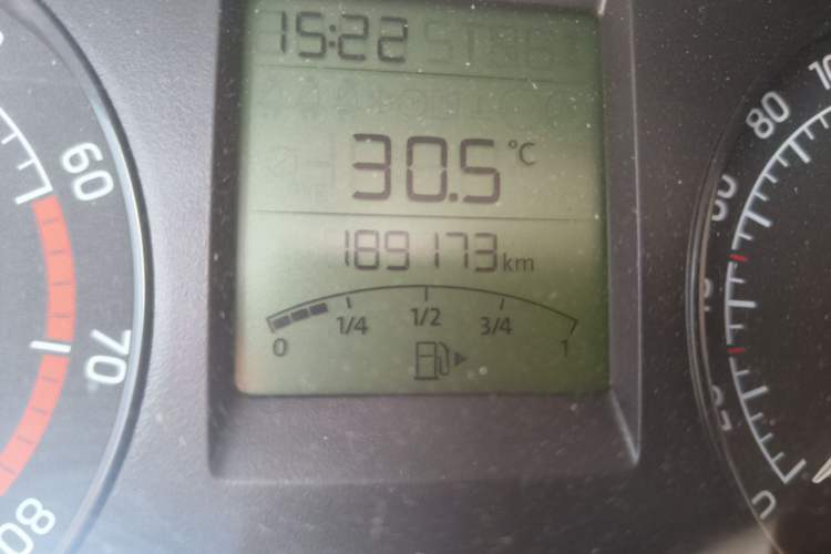 Used Skoda Rapid 2015 1.6L Manual Le Xuan Model Odometer Close Up