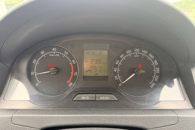 Used Skoda Rapid 2015 1.6L Automatic Smart Selection Model Odometer Close Up