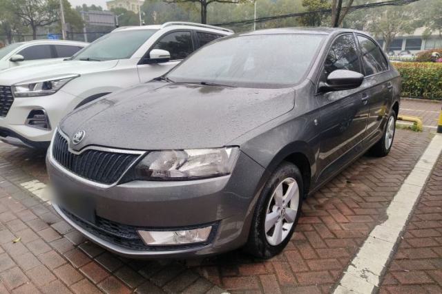 Used Skoda Rapid 2015 1.6L Automatic Smart Selection Model