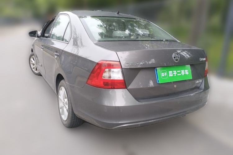 Used Skoda Rapid 2015 1.6L Automatic Smart Selection Model Rear Left 45 Deg