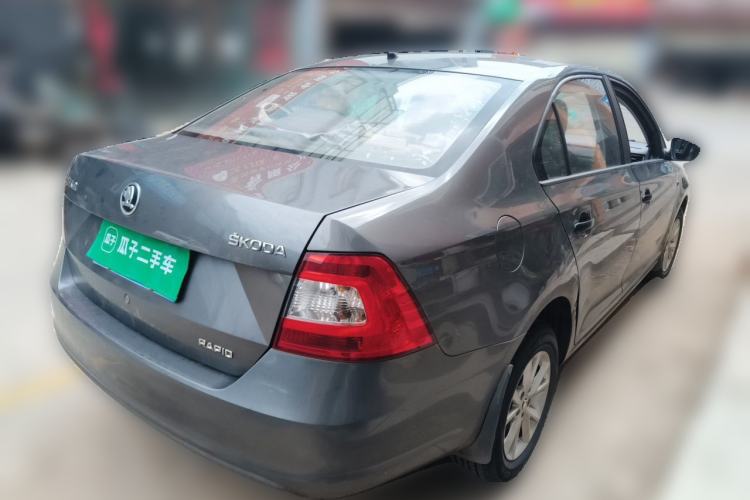 Used Skoda Rapid 2015 1.6L Manual Le Xuan Model Rear Right 45 Deg