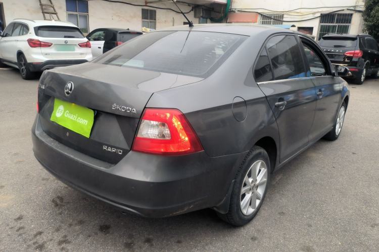 Used Skoda Rapid 2015 1.6L Automatic Smart Selection Model Rear Right 45 Deg