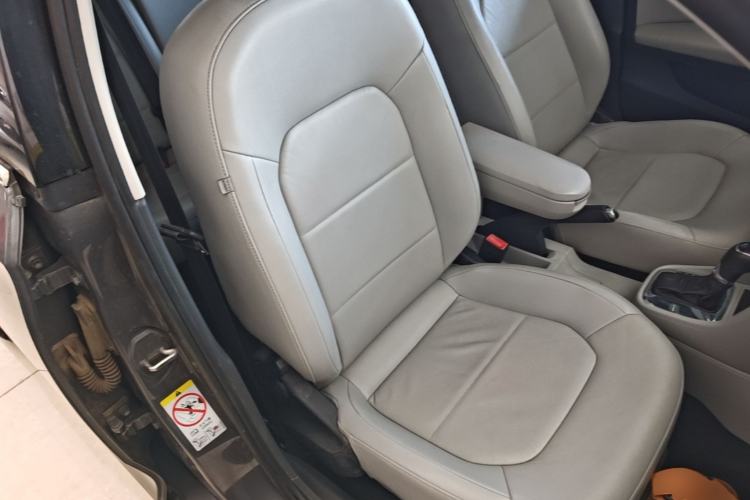 Used Skoda Rapid 2015 1.6L Automatic Preferred Model Right Front Seat