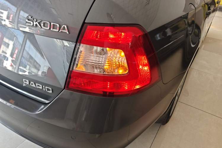 Used Skoda Rapid 2015 1.6L Automatic Preferred Model Right Rear Taillight