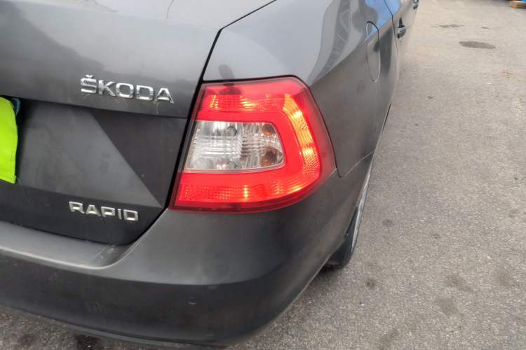Used Skoda Rapid 2015 1.6L Automatic Smart Selection Model Right Rear Taillight