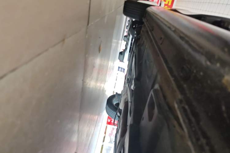 Used Skoda Rapid 2015 1.6L Automatic Preferred Model Right Side Sill